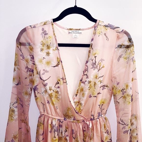 Light Pink Chiffon Bell Sleeve Flower Dress - Picture 7 of 11